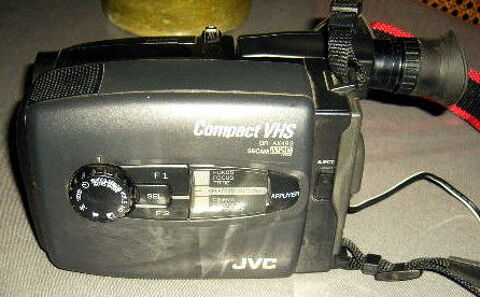 3 camescopes  rparer JVC VHSC et mini-dv 0 Versailles (78)