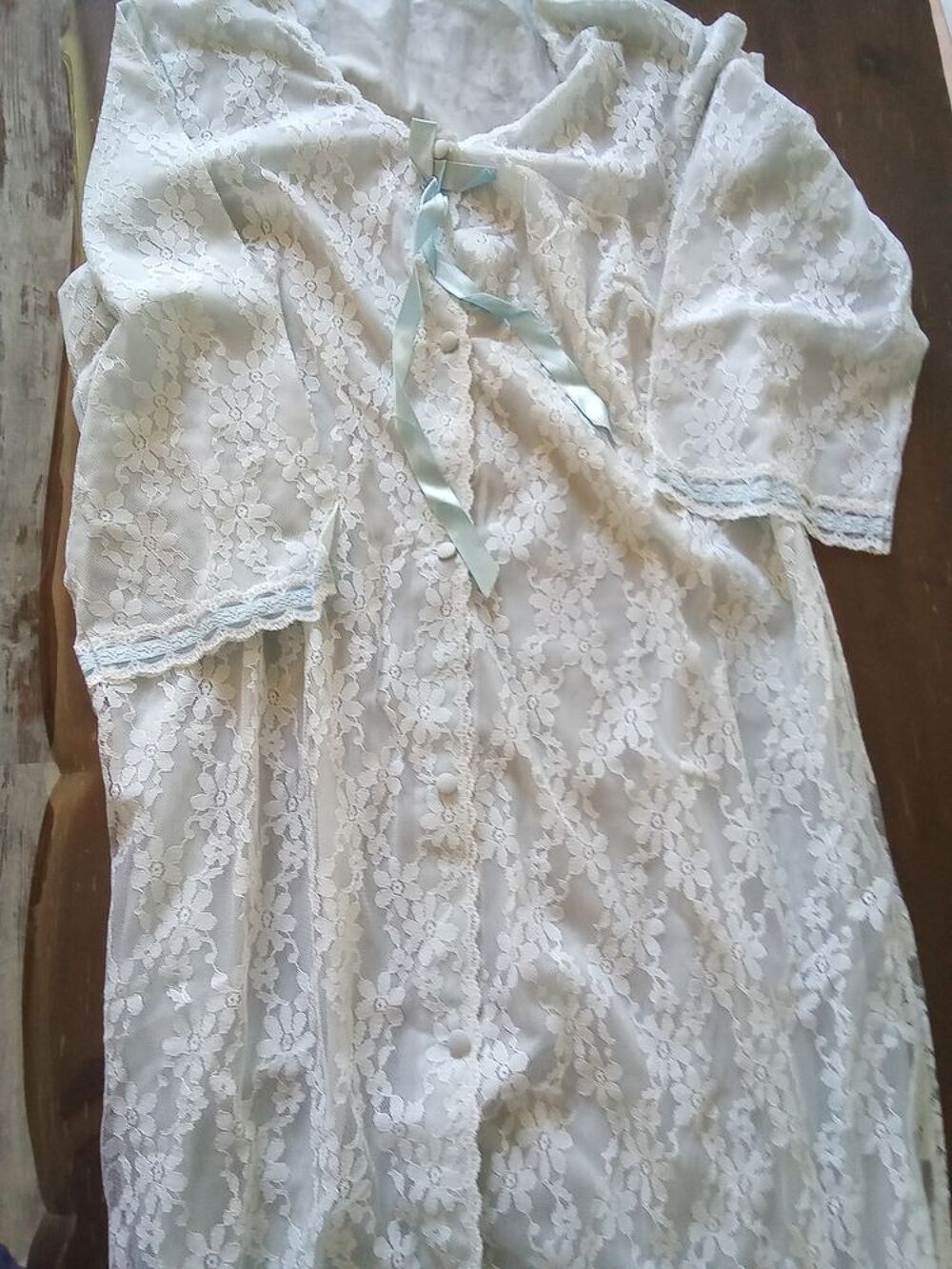 Robe de chambre dentelle Vêtements