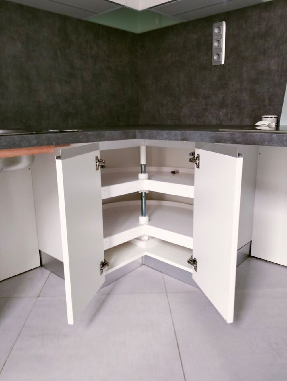 Cuisine &eacute;quip&eacute;e marque italienne Como Cucine - &eacute;tat neuf Cuisine