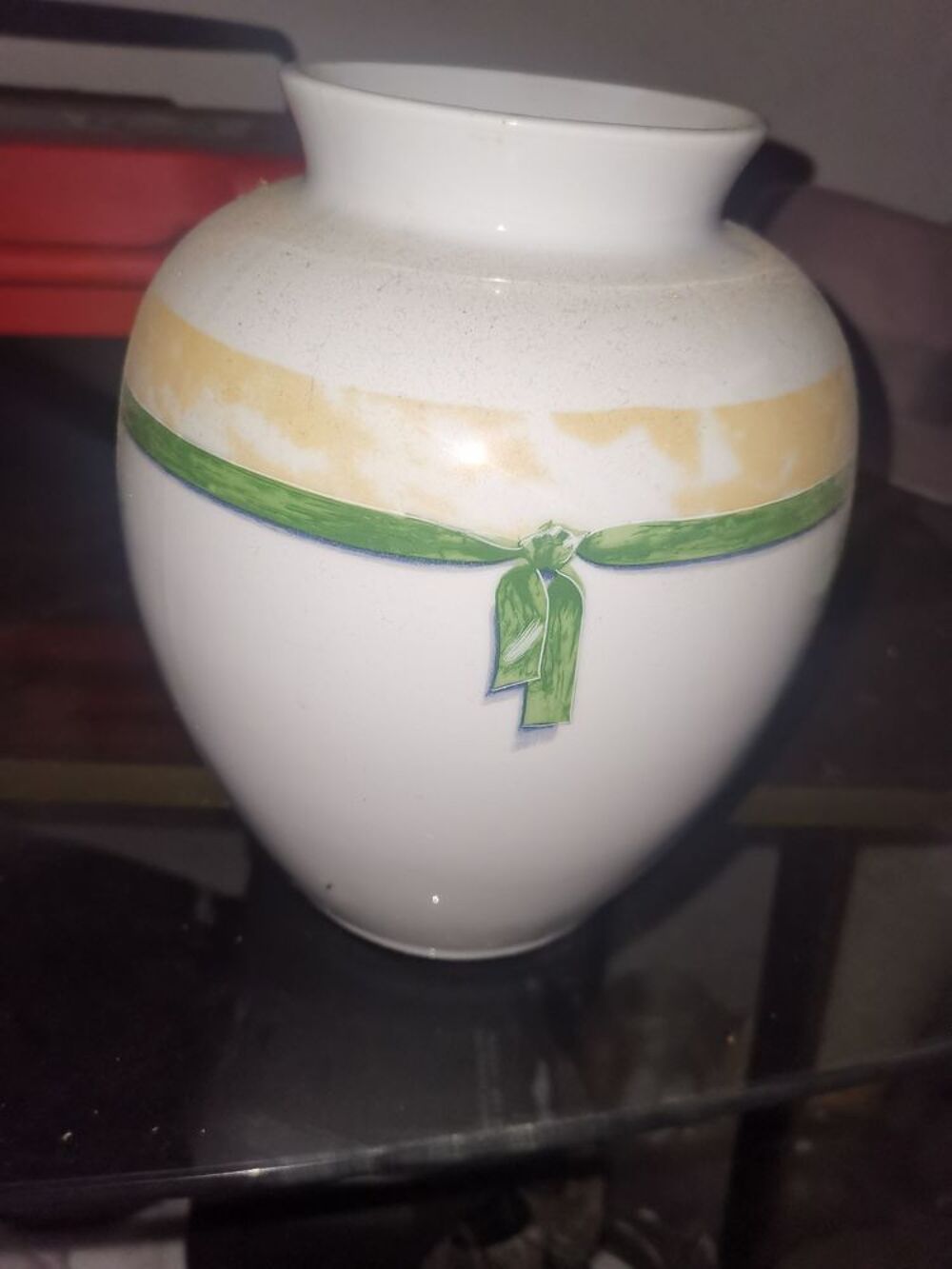 Vase Philippe deshoulieres
Porcelaine de limoges
Modele ruban Décoration