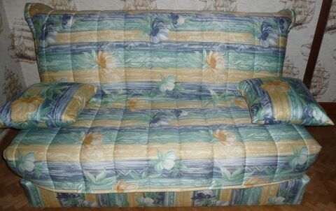 BANQUETTE LIT type BZ couchage 2 personnes 150 Meaux (77)