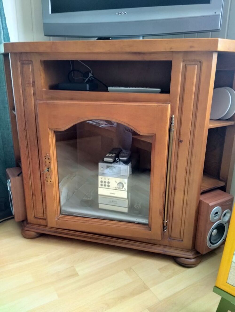Meuble t&eacute;l&eacute; Meubles