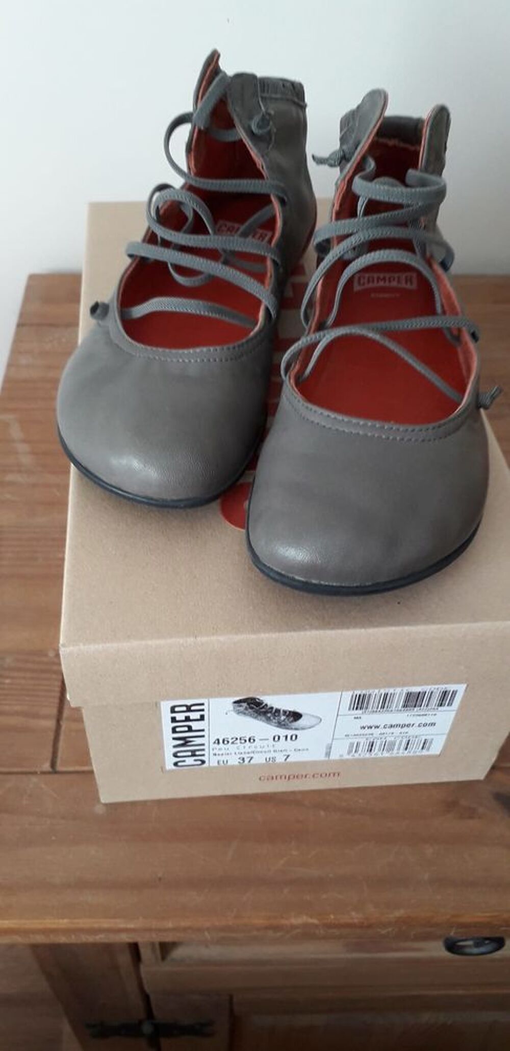 CAMPER TAILLE 37 NEUVES
Chaussures