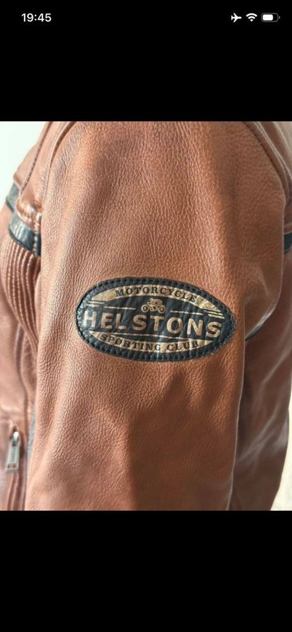 Magnifique blouson de motard pour femme de la c&eacute;l&egrave;bre marque haut de gamme Helstons. Vêtements