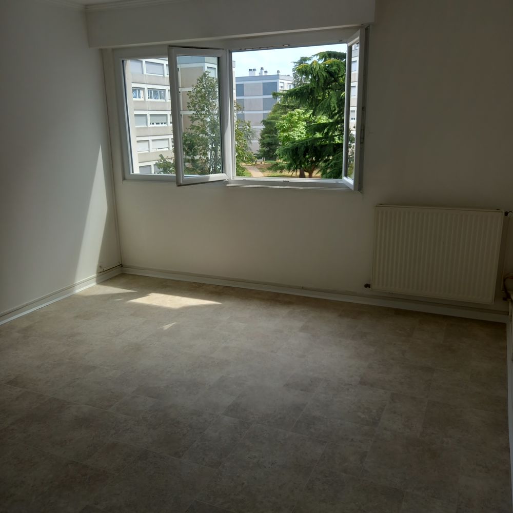 Vente Appartement T3 QUARTIER PISCINE DANS RESIDENCE SECURISEE ENTOURE PARC Décines-charpieu