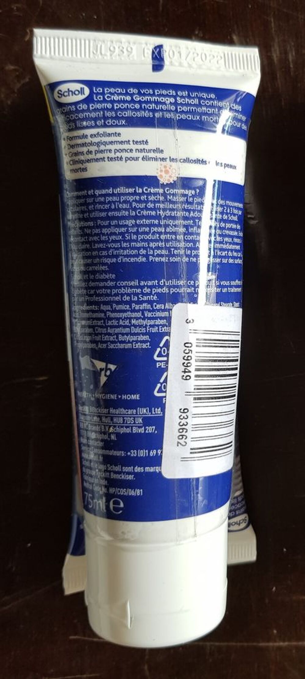 Cr&egrave;me gommage SCHOLL. Sports