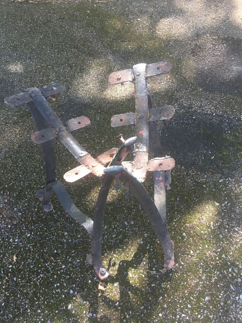 Paire de pieds de banc en fer forg&eacute; (LC) Jardin