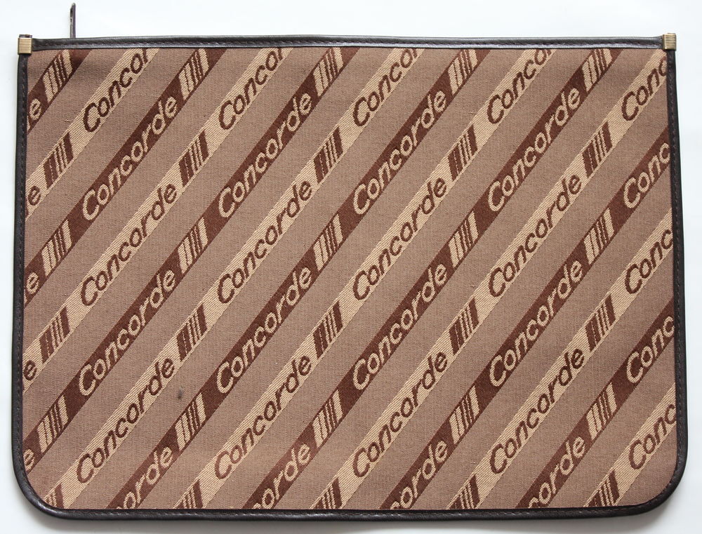 Air France vintage CONCORDE pochette A4 sombre zipp&eacute;e 