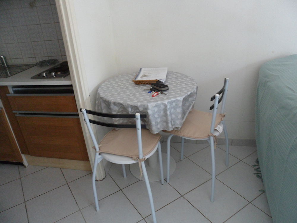 Vente Appartement studio meublé résidence les Cèdres à GREOUX LES BAINS Gréoux-les-bains