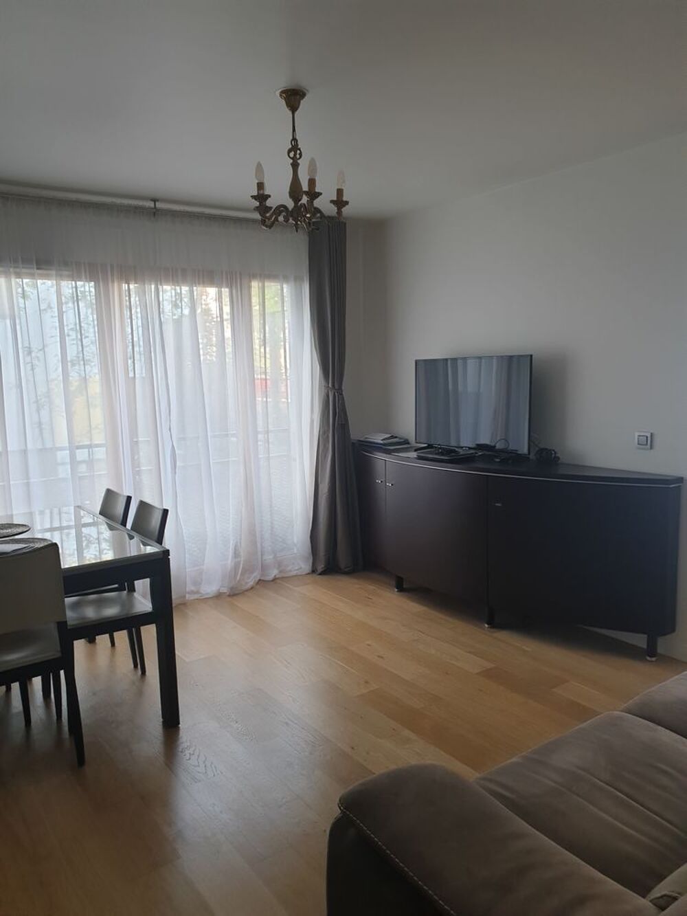 BAHUT ARRONDI BAS CHENE FONCE -CROZATIER+ 6 CHAISES Meubles
