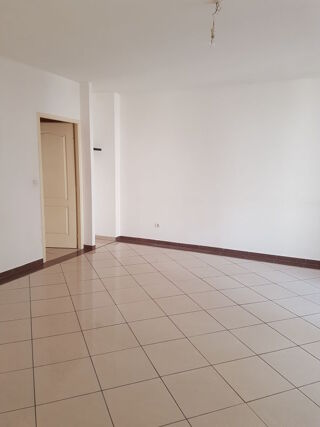  Appartement à louer 2 pièces 60 m²