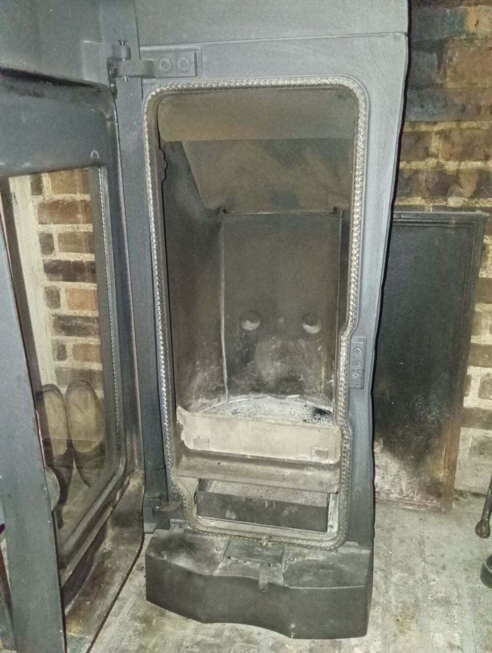 Po&ecirc;le &agrave; bois Bricolage