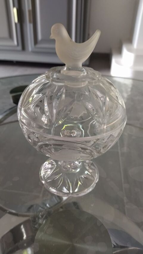 Bonbonnire en cristal ancienne  25 Ostricourt (59)
