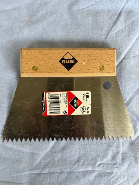 Peigne colle carrelage Rubi V 6mm 3 Thoiry (01)