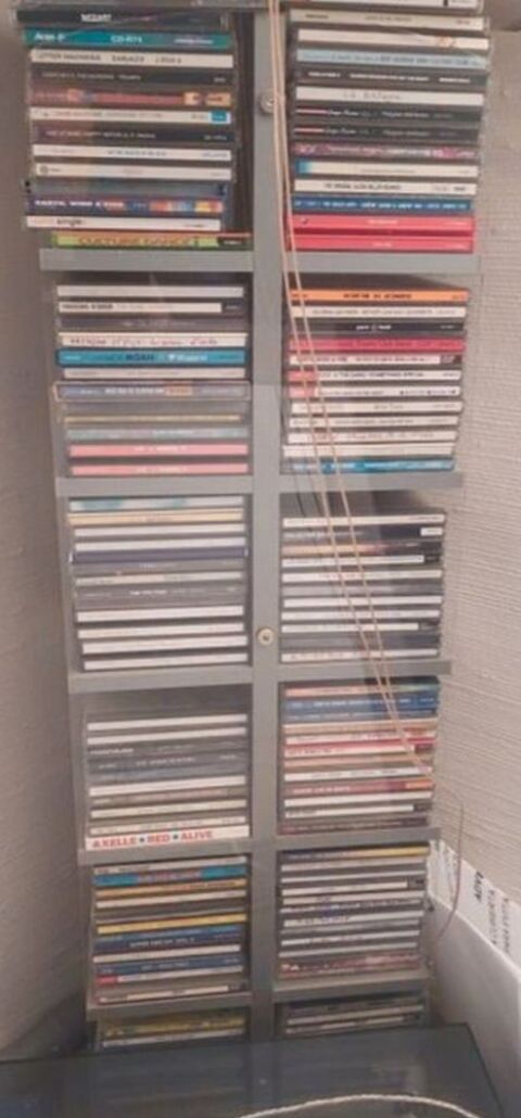 CD. Compact Disques CD audio tous genres ann�e 80 5 Fosses (95)