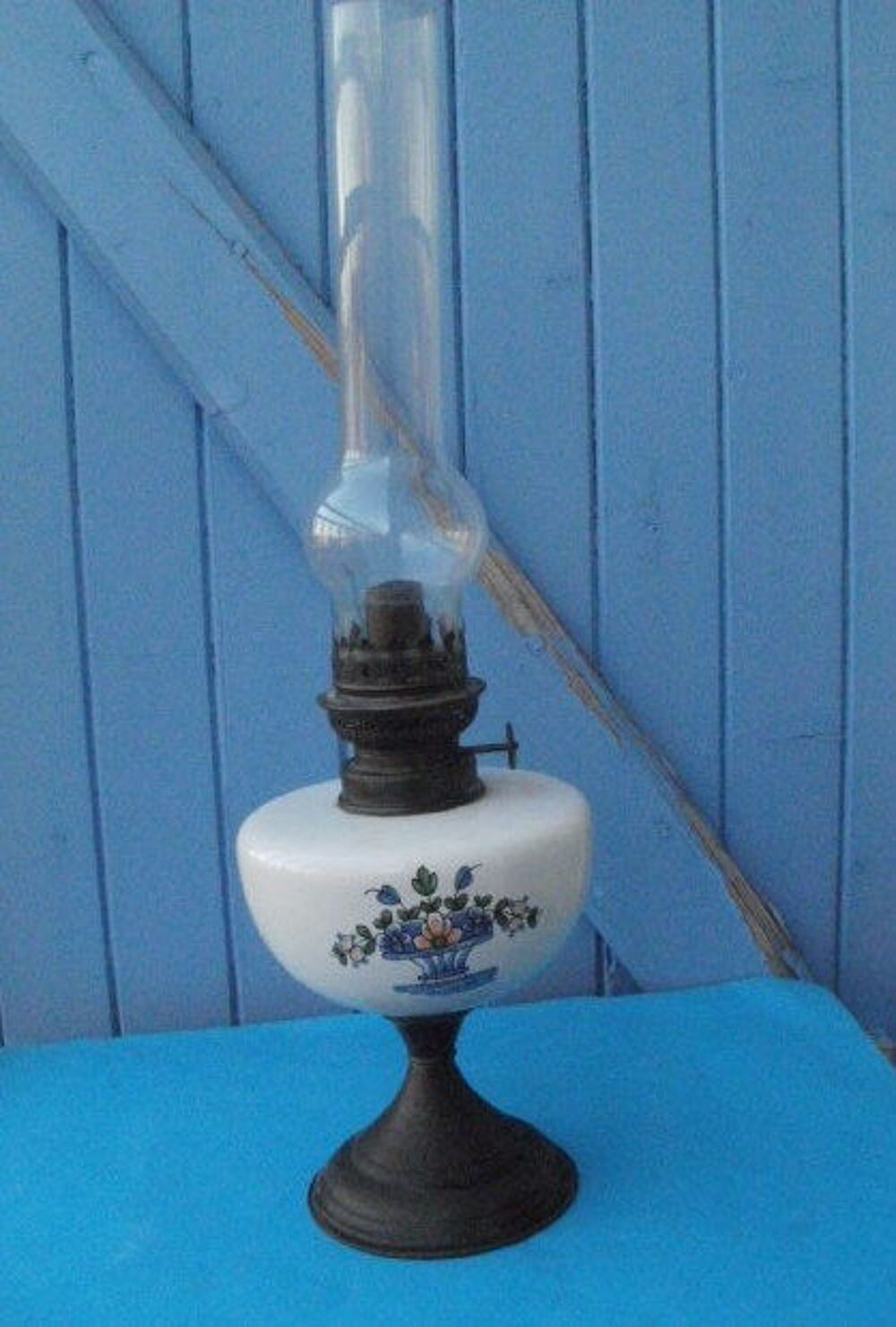 LAMPE &agrave; PETROLE c&eacute;ramique et cuivre ou laiton + verre Décoration
