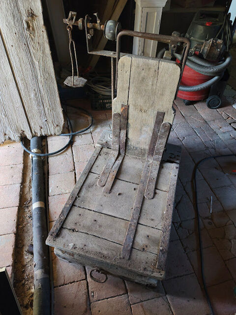 Balance ancienne 60 �griselles-le-Bocage (89)