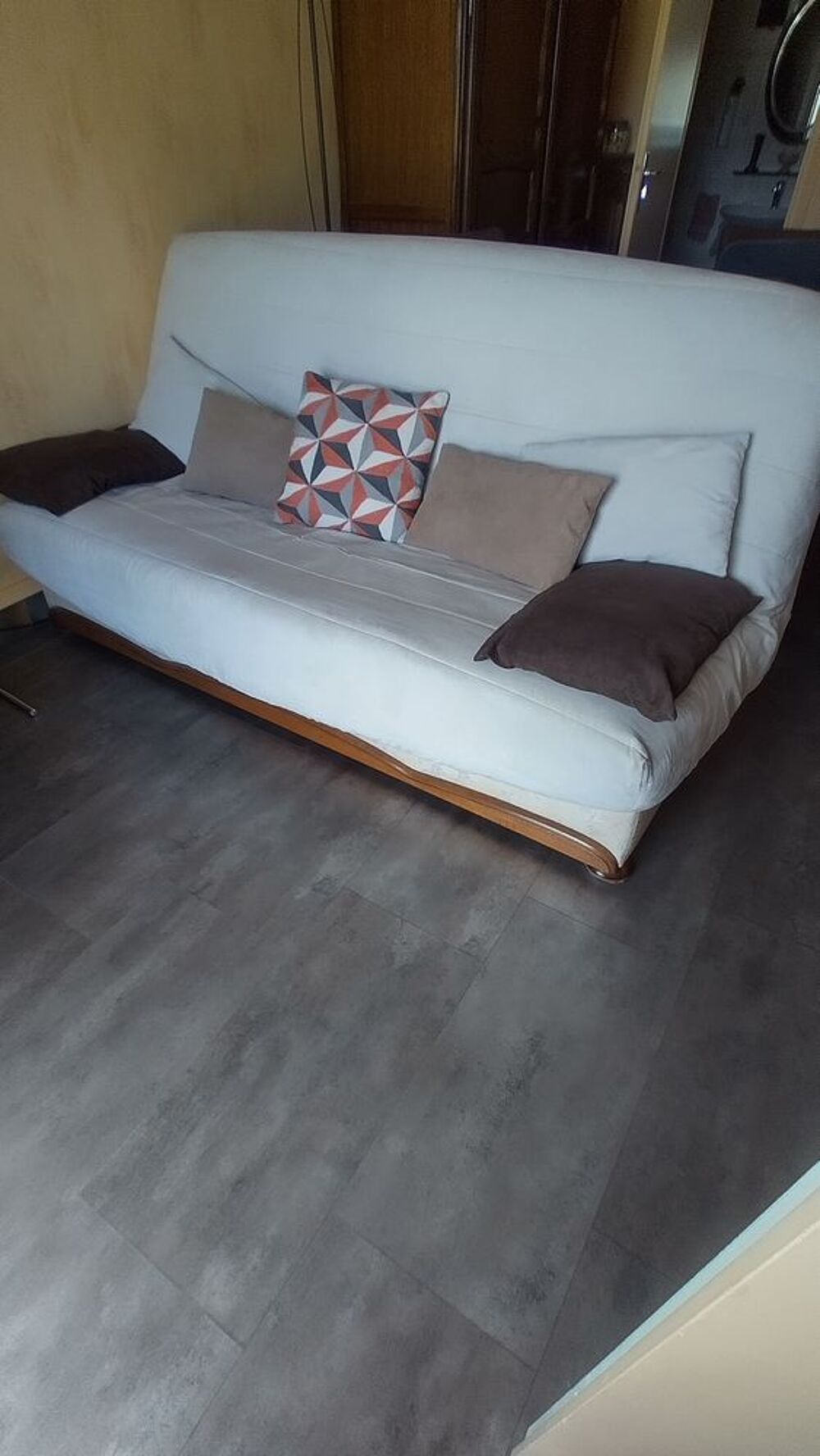 Banquette "clic-clac"avec couchage . Meubles