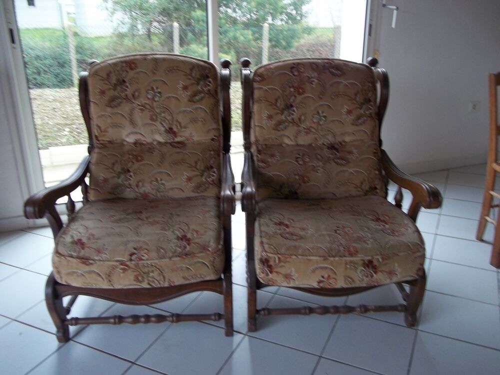 Deux fauteuils Meubles