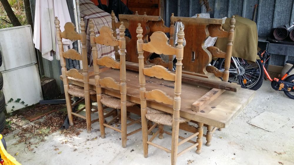 table monastere avec 6 chaises Meubles
