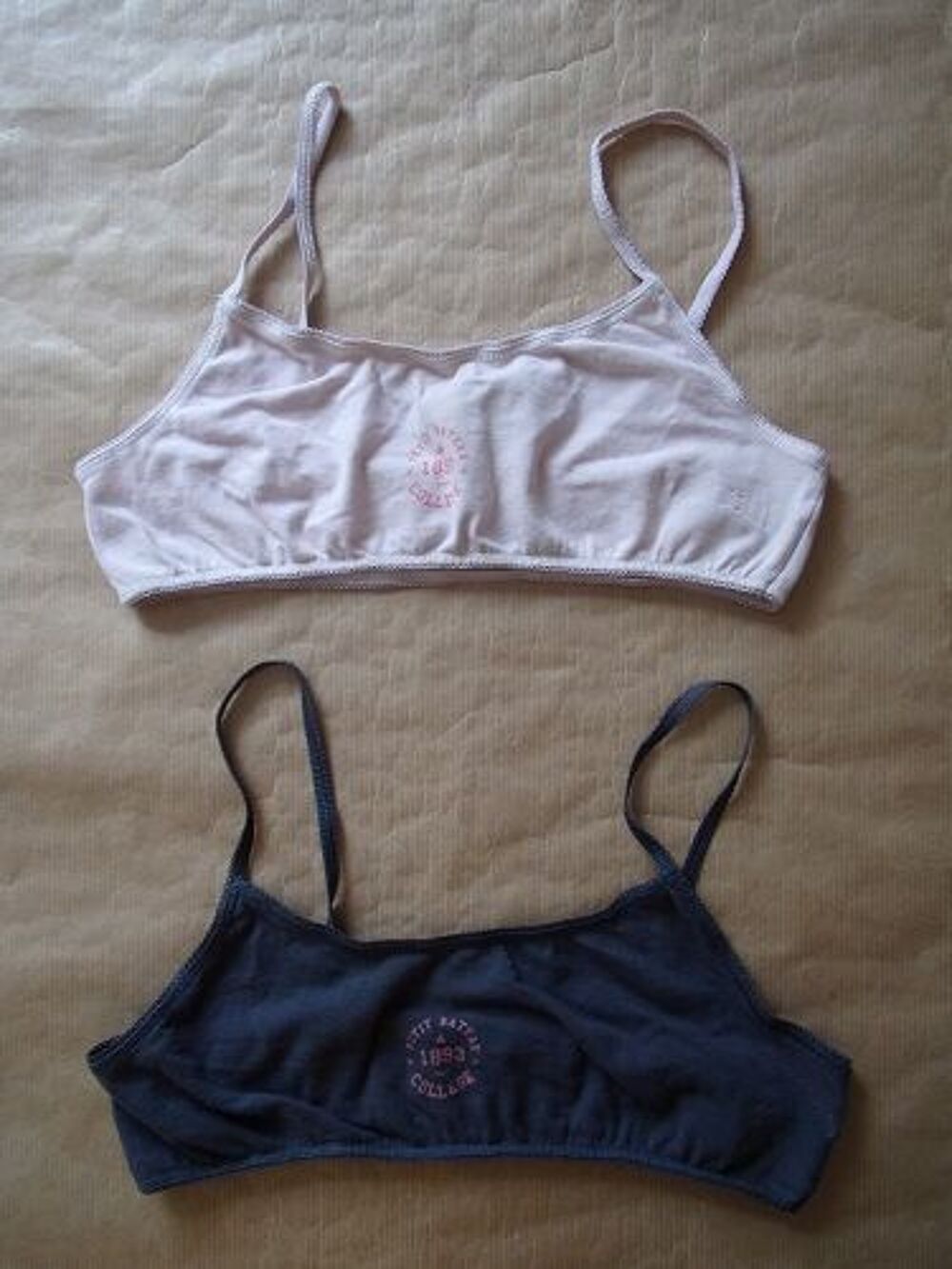 6 brassi&egrave;res en taille 16 ans Vtements enfants