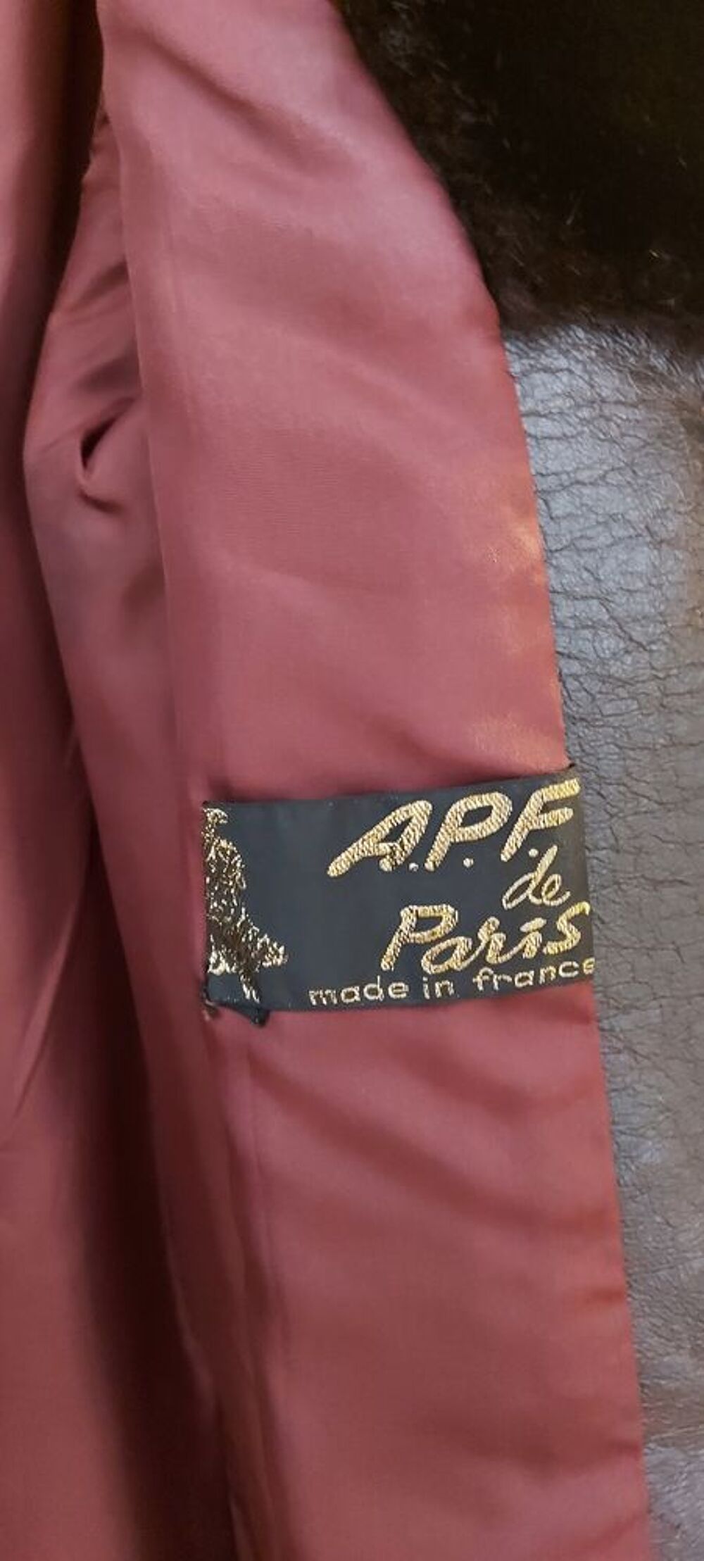 Manteau fausse fourrure ( fabrication fran&ccedil;aise marque APF) Vêtements