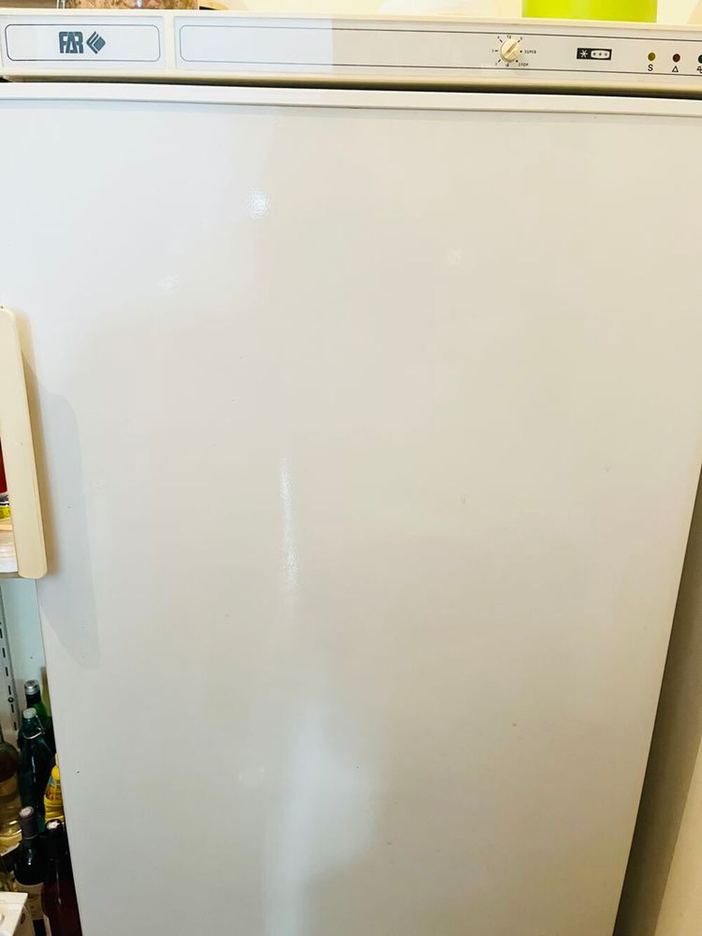 Cong&eacute;lateur &agrave; compartiments Electroménager