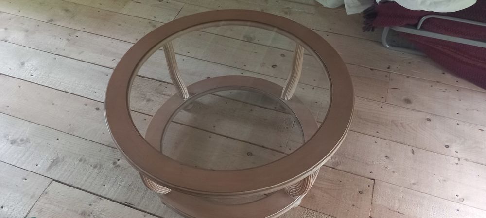 Table basse vitr&eacute;e Meubles