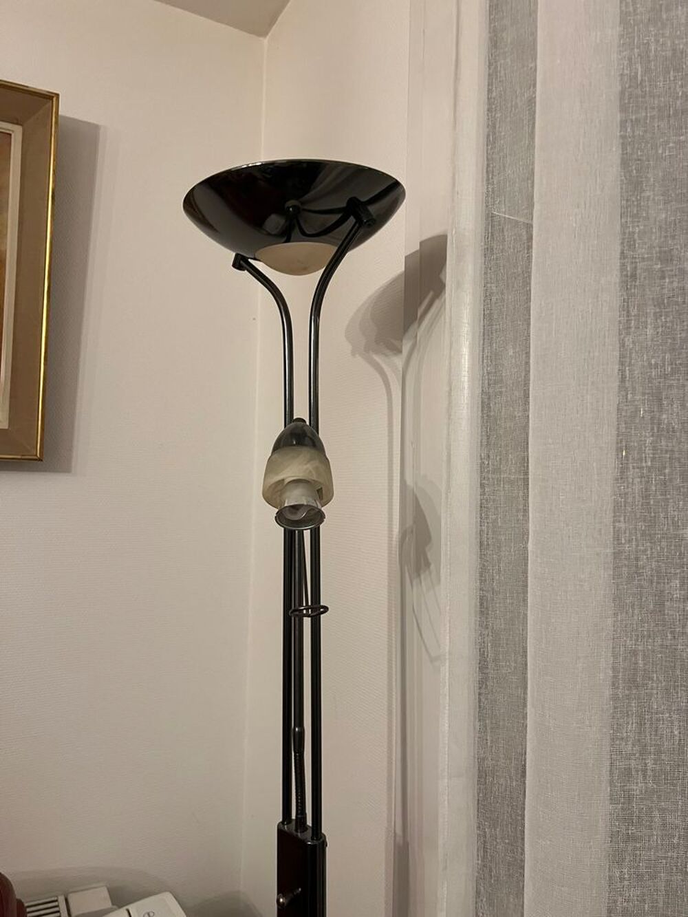 Lampe halog&egrave;ne sur pied Décoration