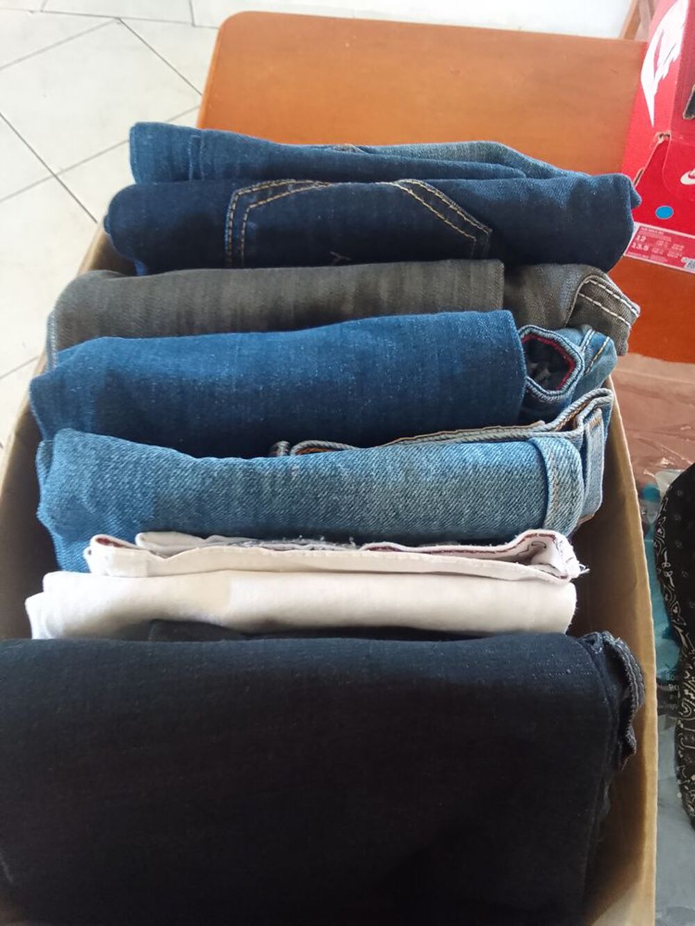Lots de jean's gar&ccedil;on 13-14ans Vêtements