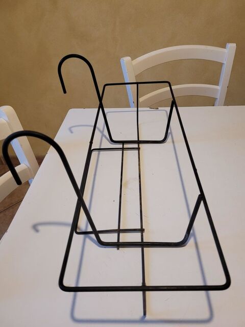 Lots 2 supports jardini�re balcon � 5 euros pi�ce 10 Monteux (84)