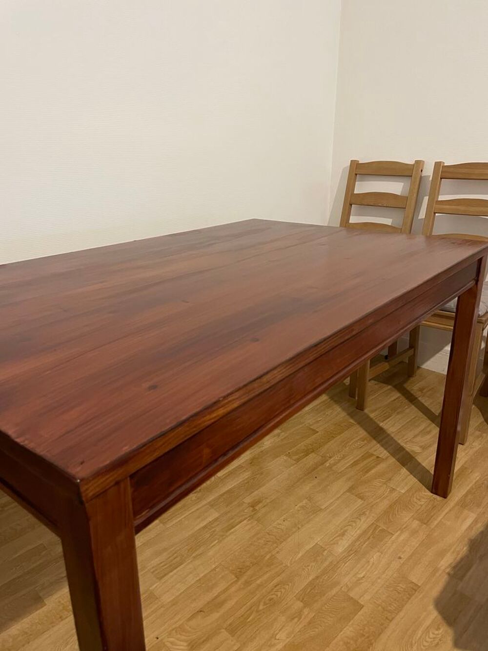 Table &agrave; manger + chaises Meubles