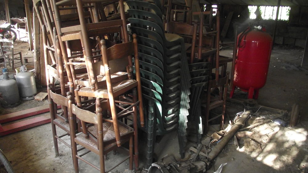 Lot de chaises paill&eacute;es Meubles
