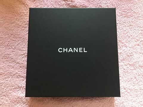 JOLIE BOÎTE A COLLIER CHANEL 40 Meudon (92)