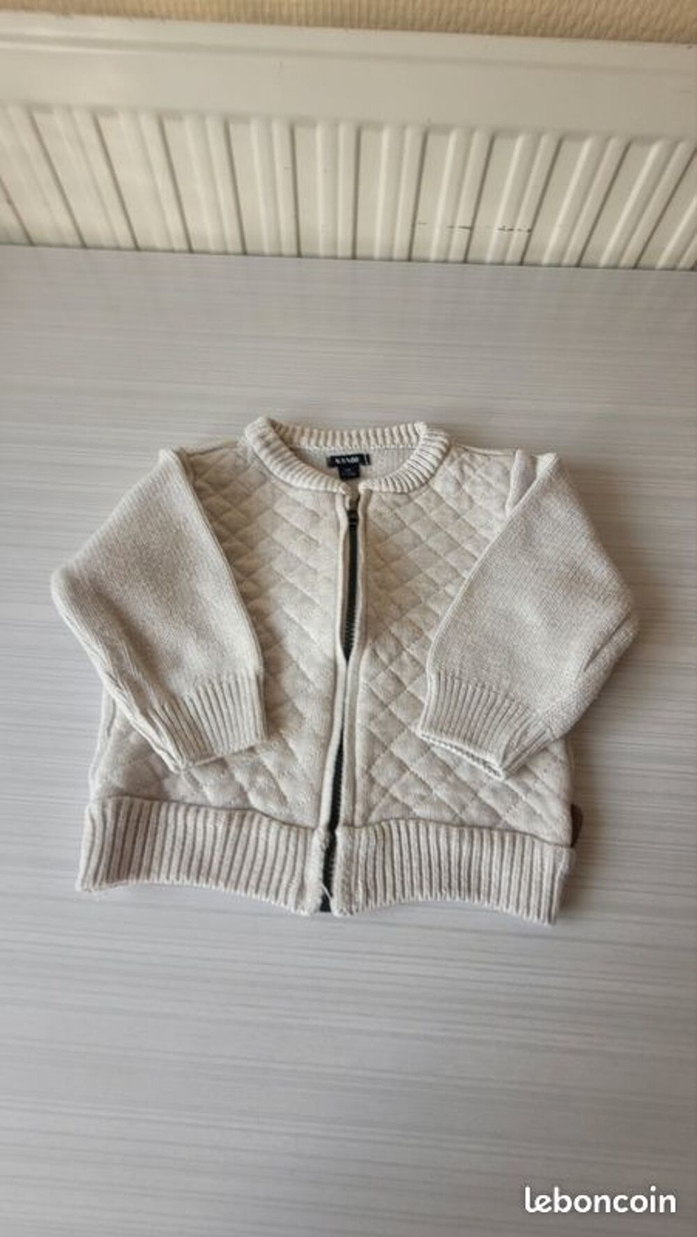 Lot gilet et veste Mickey ( 6 mois ) Puériculture