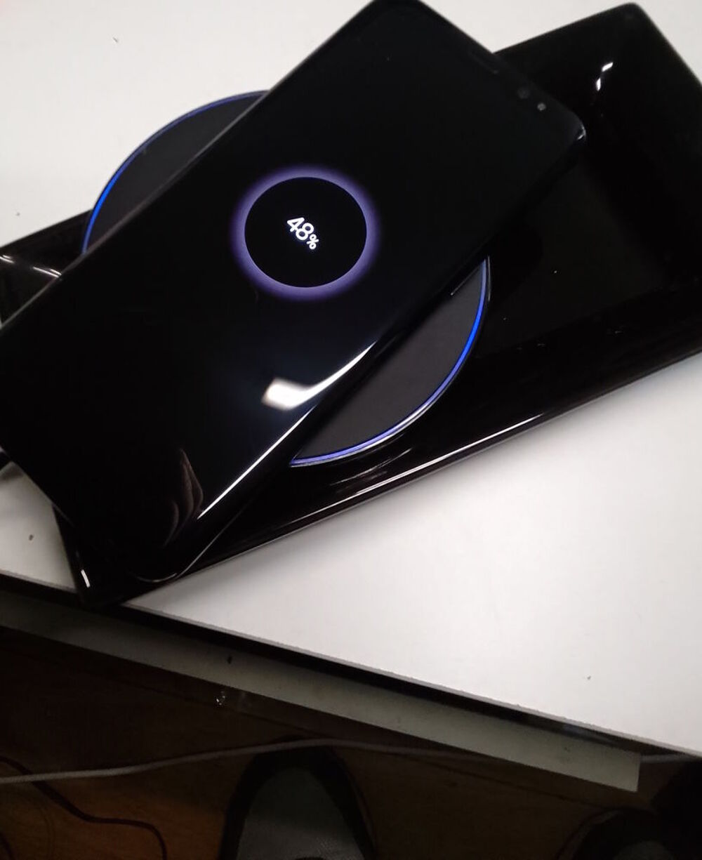 Chargeur sans fil neuf Téléphones et tablettes