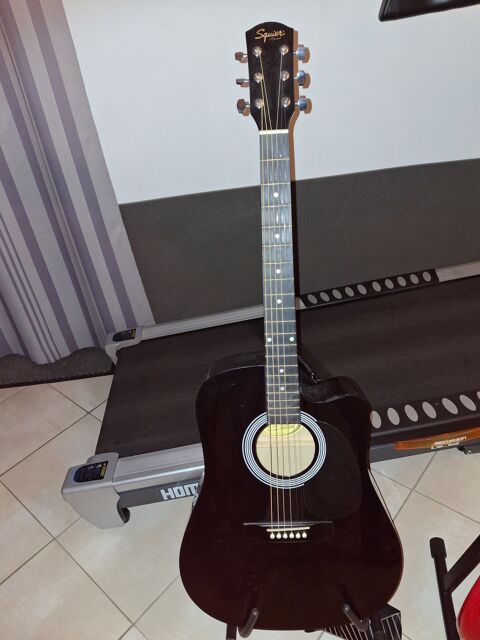 GUITARE ACOUSTIQUE SQUIER 30 La Plaine-sur-Mer (44)