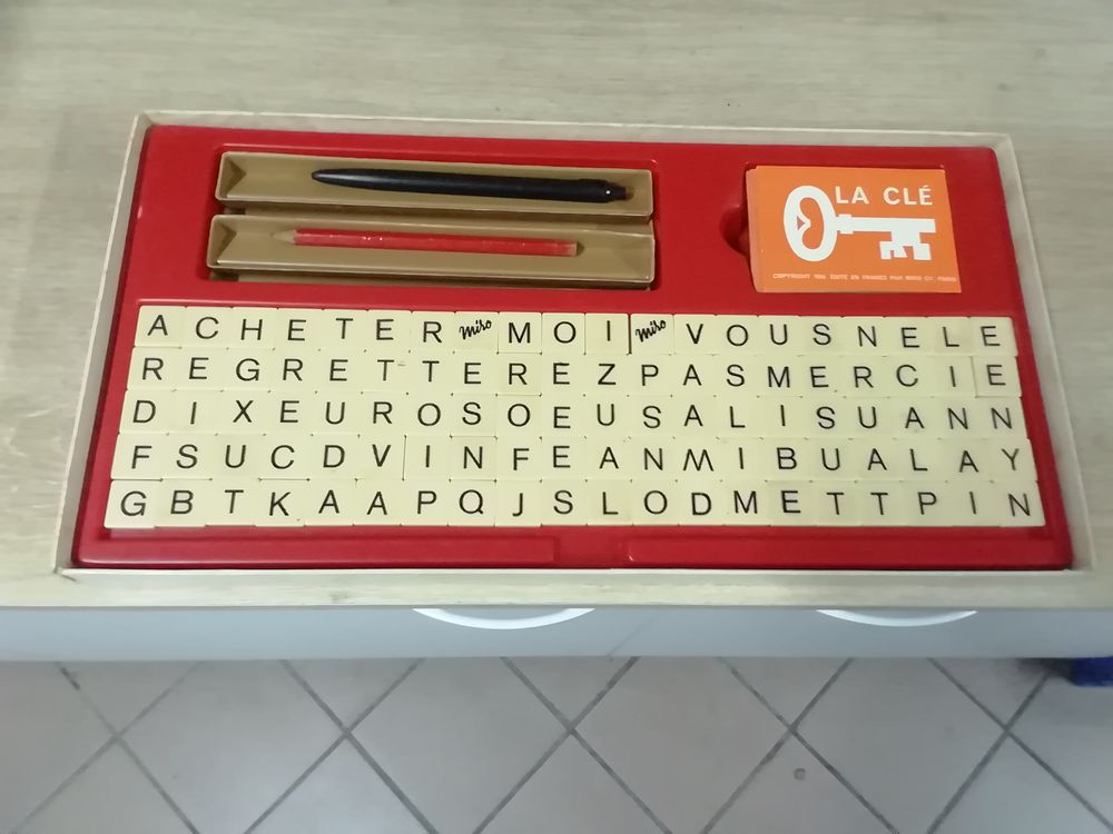 Jeu de mots crois&eacute;s LA CL&Eacute; Jeux / jouets