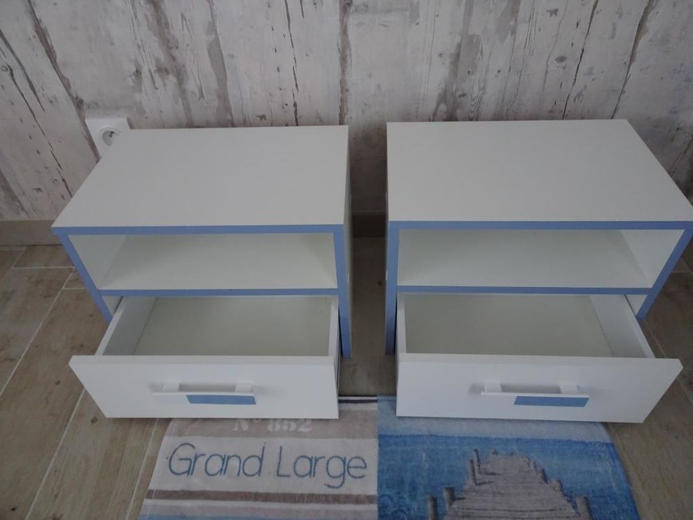 2 tables de chevet Meubles