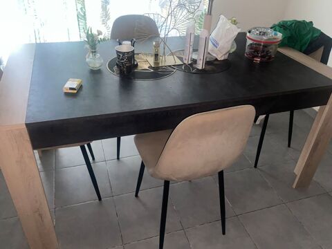 Table + chaises 400 Sainte-Anne (97)