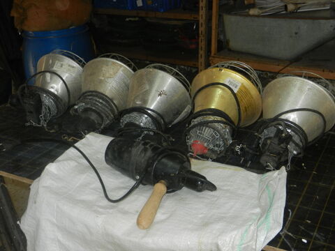 lot de lampes chauffantes et d un mire oeuf 10 62610 Pont d ardres