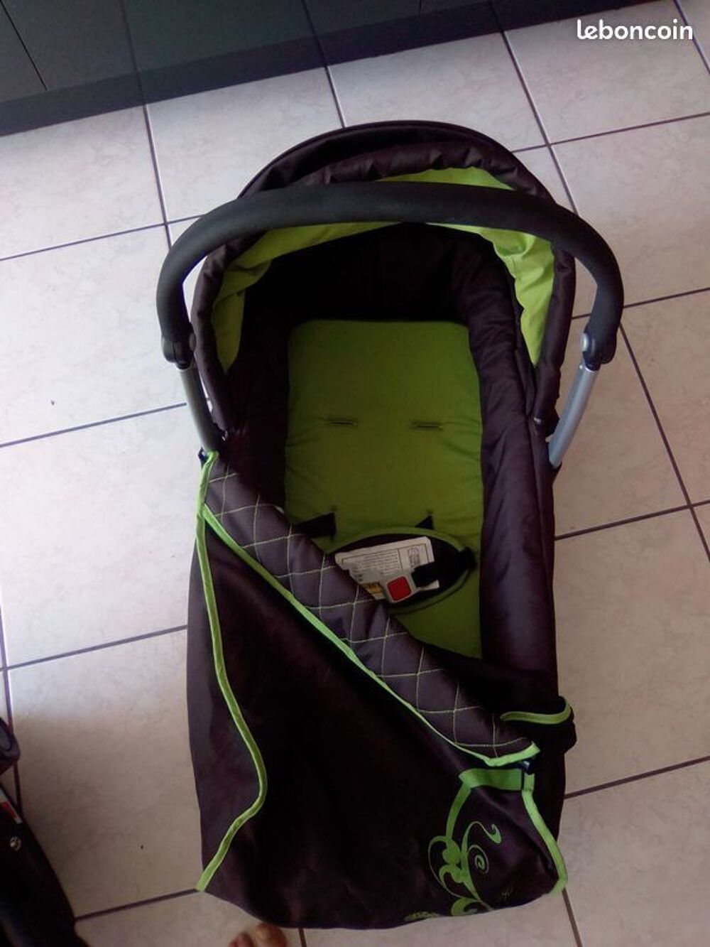 POUSSETTE COSY LANDEAU Puériculture