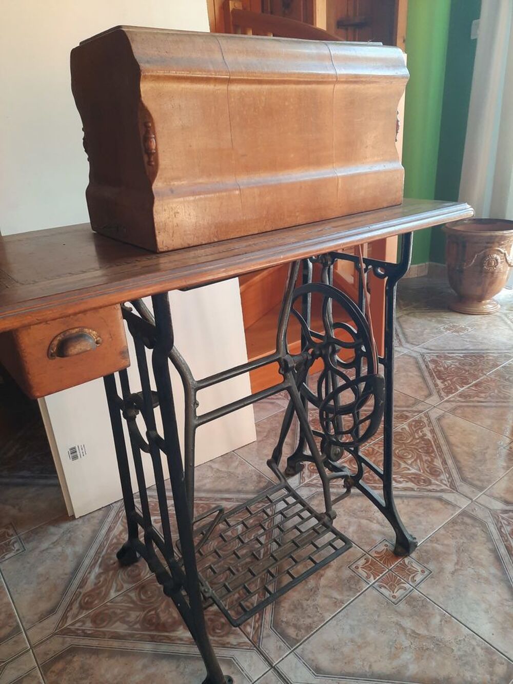 Machine &agrave; coudre ancienne "LA NYMPHE" Art Nouveau Décoration