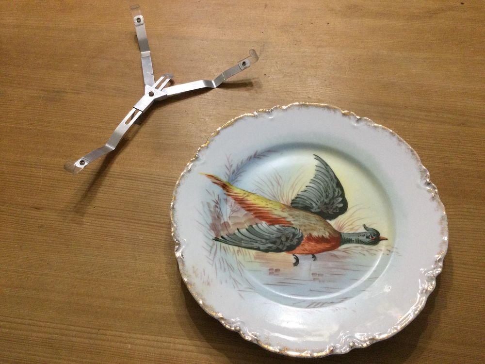 Assiettes d&eacute;coratives en porcelaine motif oiseaux Décoration