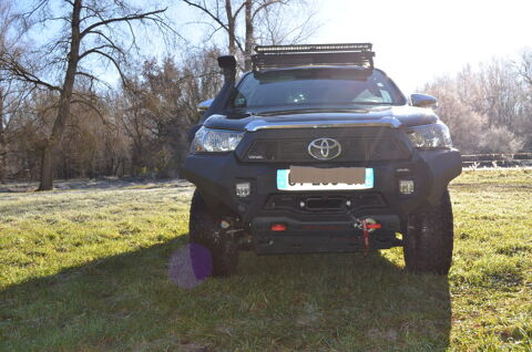 Toyota Hilux HILUX X-TRA CAB 4WD 2.4L 150 D-4D LEGENDE 2024 occasion Azérat 43390