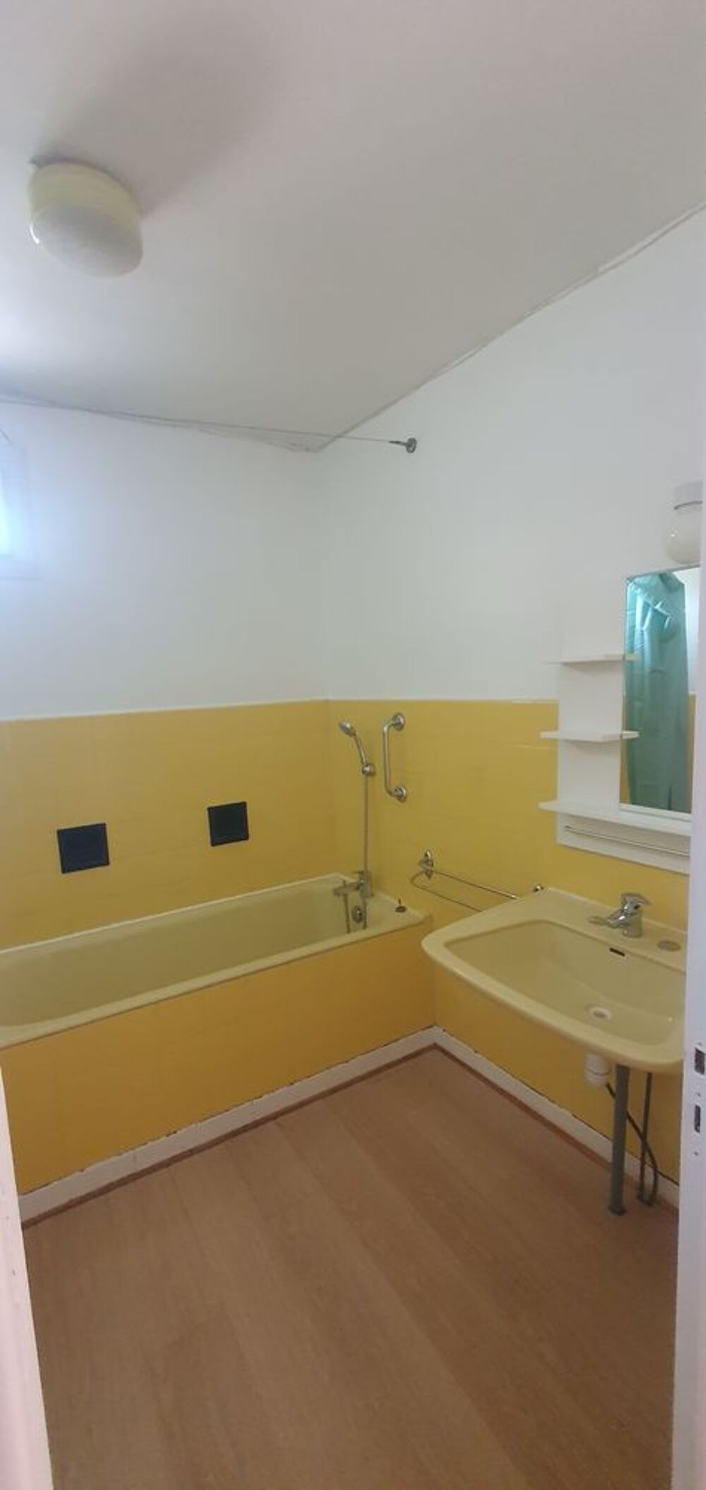 Location Appartement T 4 dans Maison à CORENC Corenc
