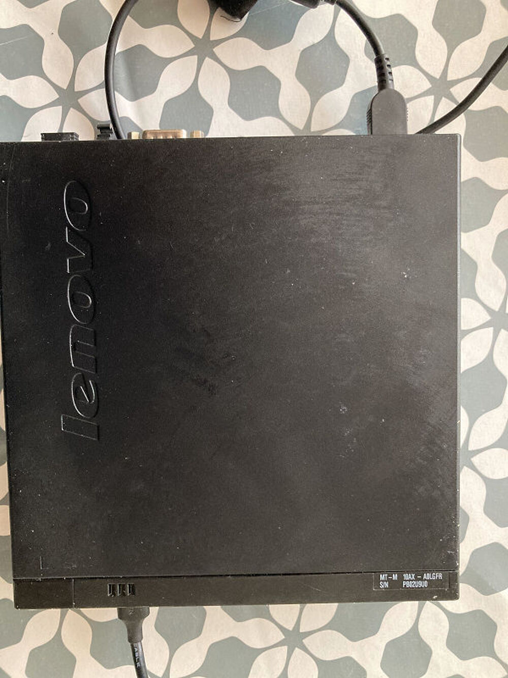 Lenovo Ultra Mini PC M73 Tiny USFF G3220T RAM 4Go Disque 250 Matériel informatique