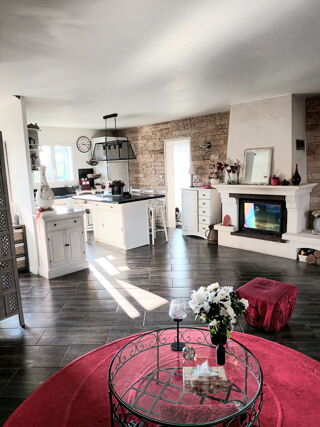  Maison à vendre 8 pièces 179 m²