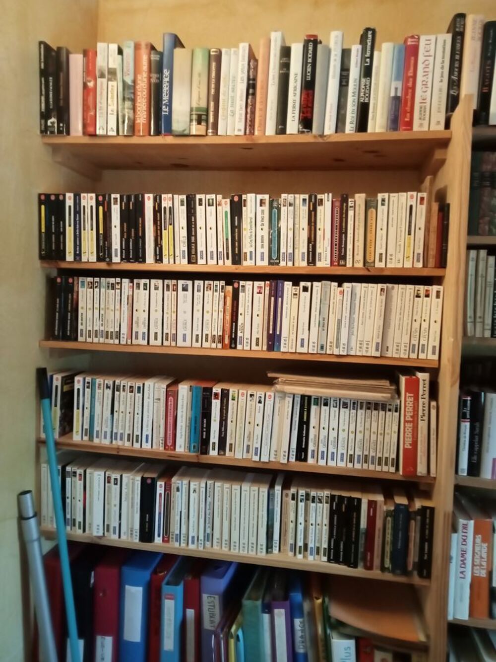 lot 680 livres Livres et BD