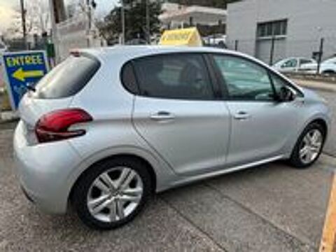 208 1.2 VTI / 82CV 2017 occasion 42700 Firminy